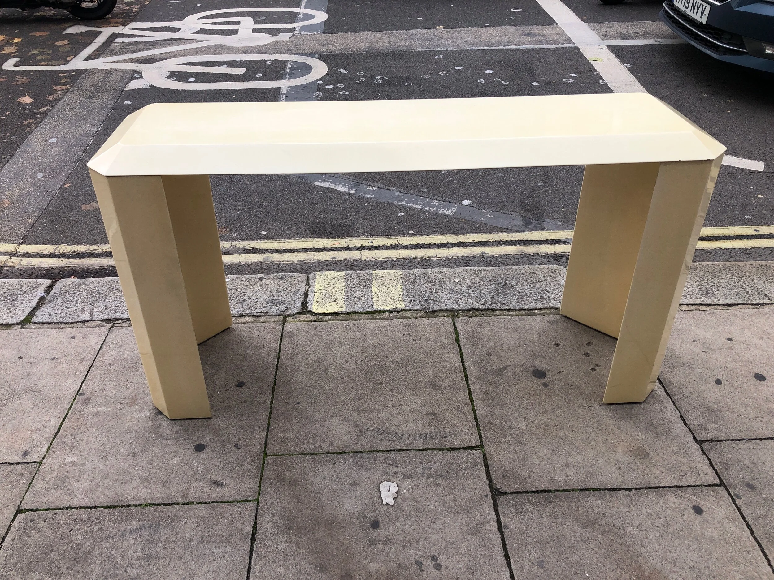 FFE79B0C-3634-4271-B759-CDCB756D114E