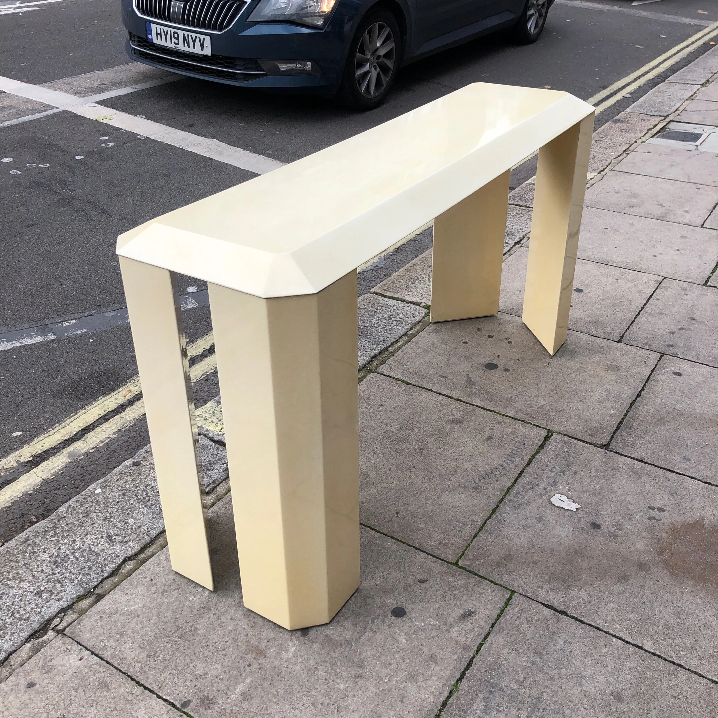 2F2E9E6F-ABD1-4F09-9018-577960505269