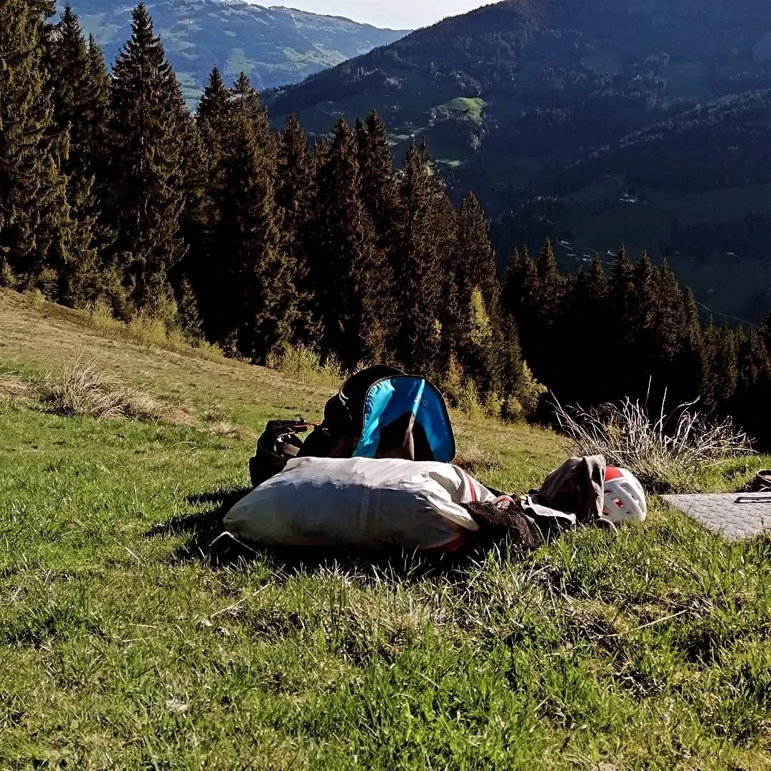 Good morning Hike&amp;fly 🪂🪂🪂

#hikeandfly #verticalmovement #tirol #brixental #kelchsau #bergauf #bergf&uuml;hrerkelchsau #sonne