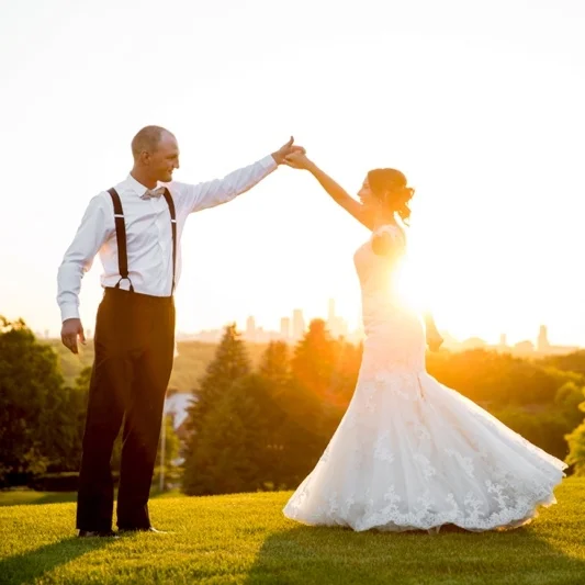 Lauren & Tom | St. Paul Town & Country Club Wedding