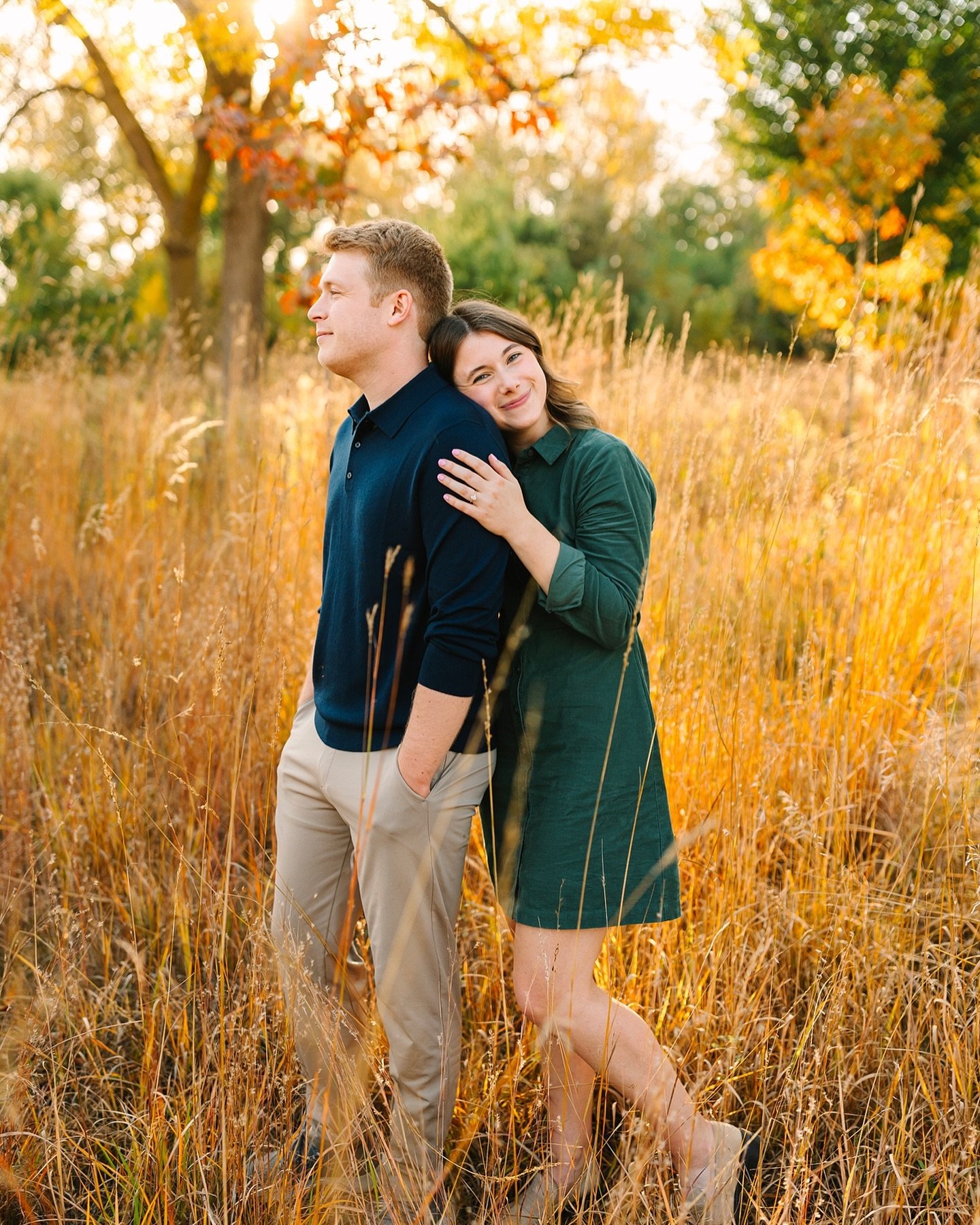 Fall is just the most beautiful thing 🍁🧡 #kristaesterlingphotography #minneapolisweddingphotographer
