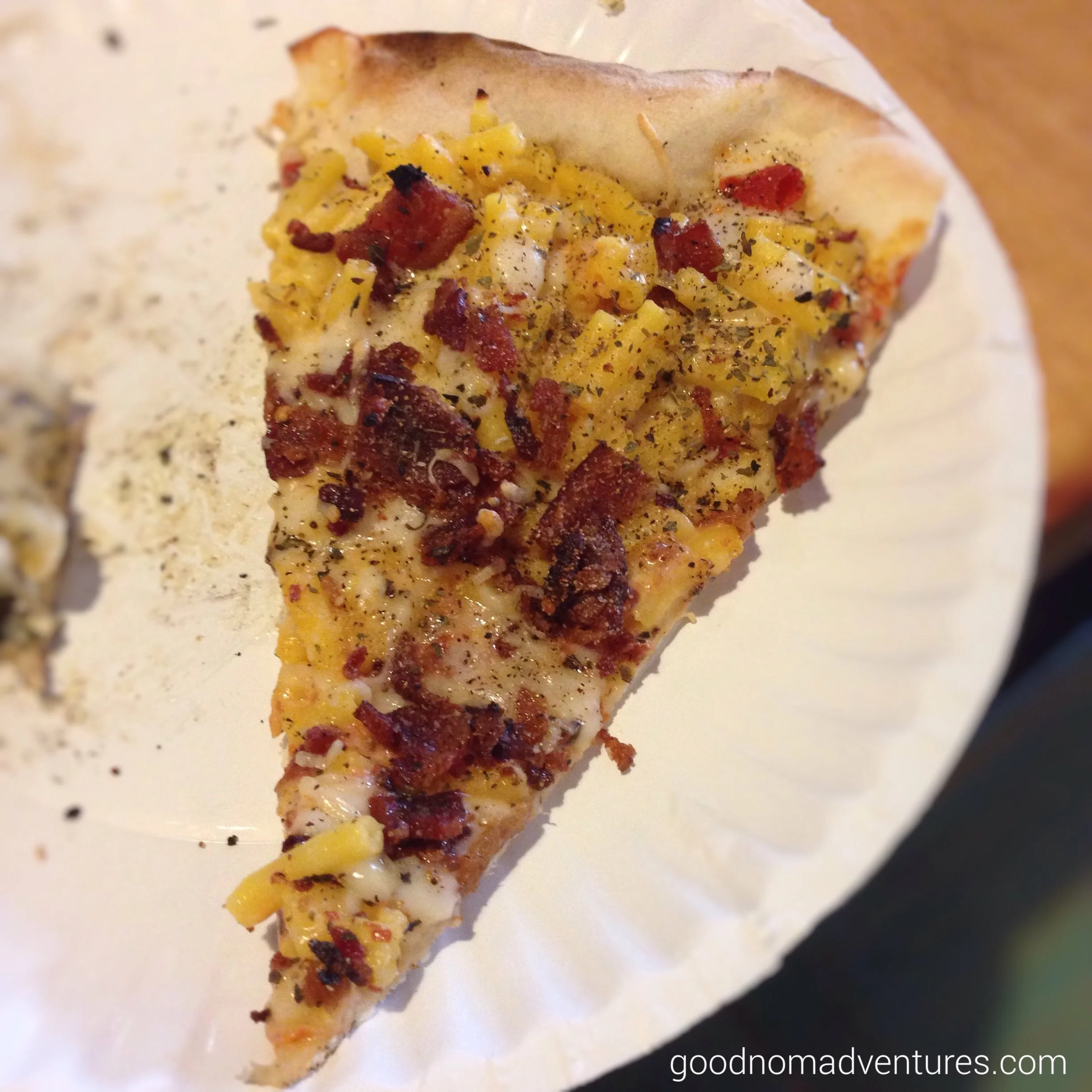 Bacon and mac and cheese heaven on a slice