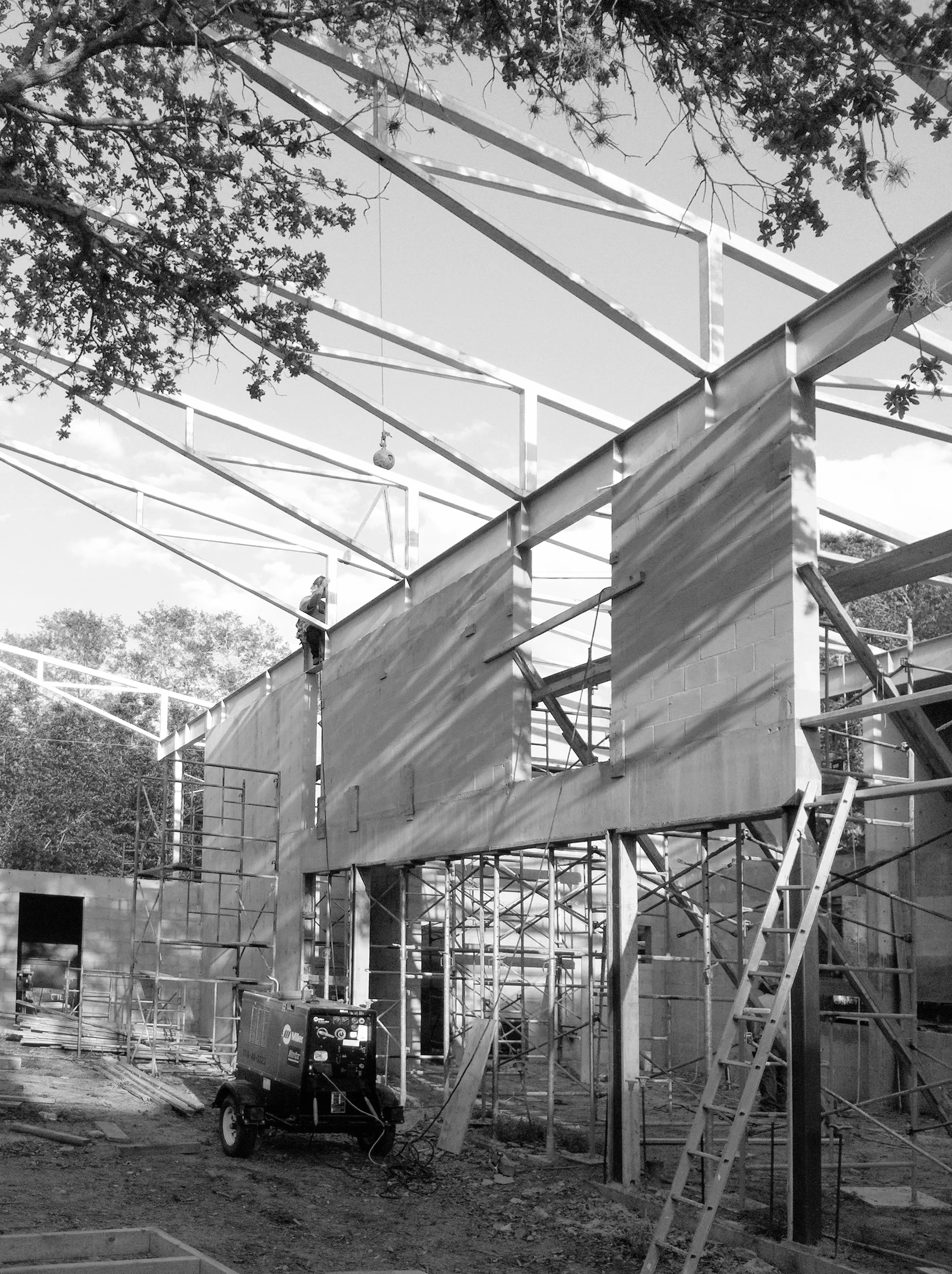 20130422-Construction photo-14-black_white.jpg