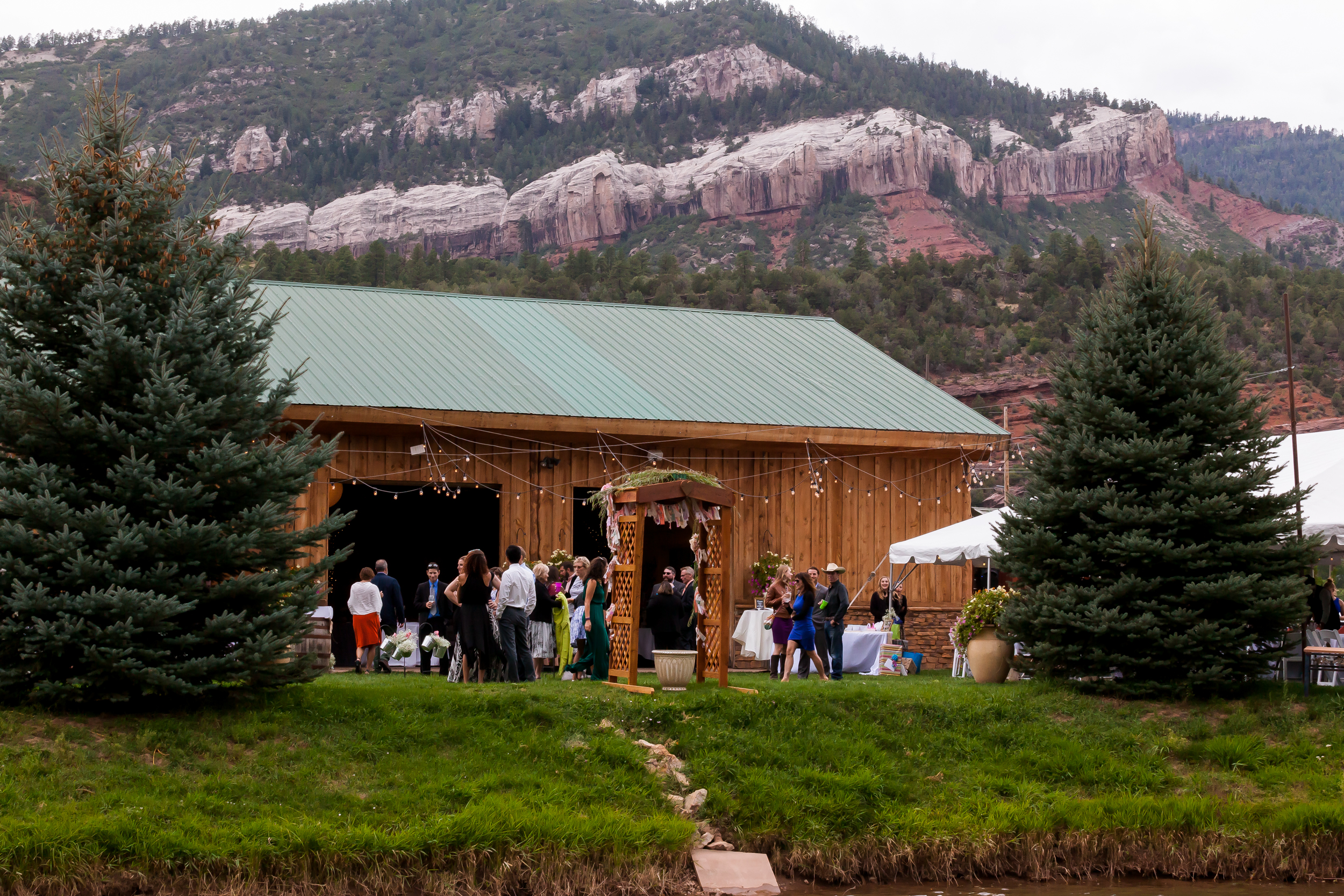 alexi hubbell photography river bend ranch wedding-6285.jpg