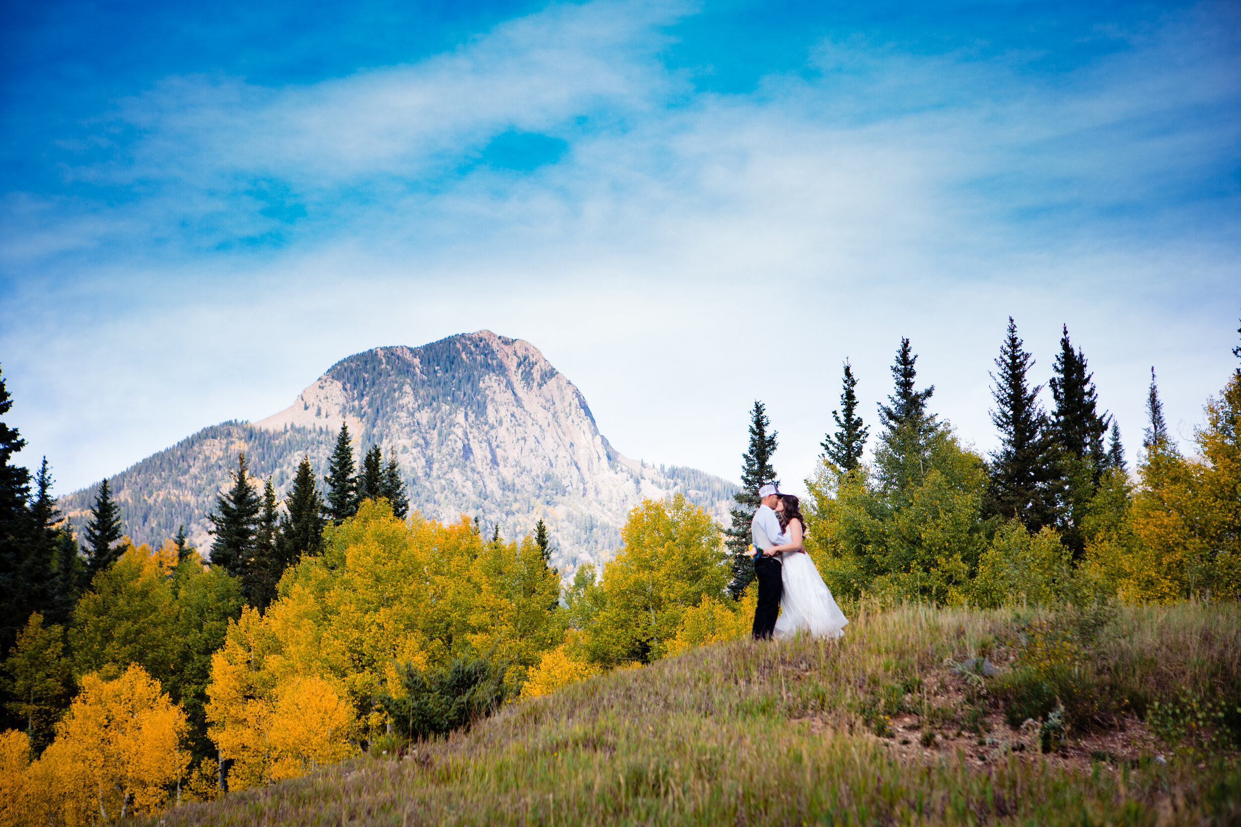  Fall wedding  Durango, Colorado  Cascade Canyon Durango  ©Alexi Hubbell Photography 2020 