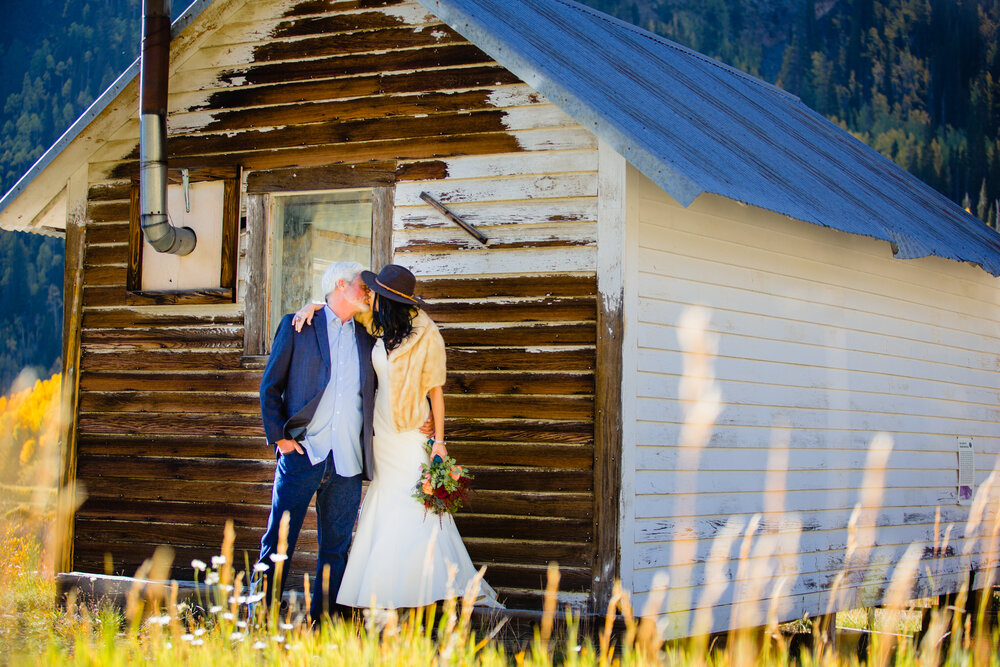  Ski Hut  Fall wedding  Ouray, Colorado  Red Mountain Pass Elopement  ©Alexi Hubbell Photography 2020 