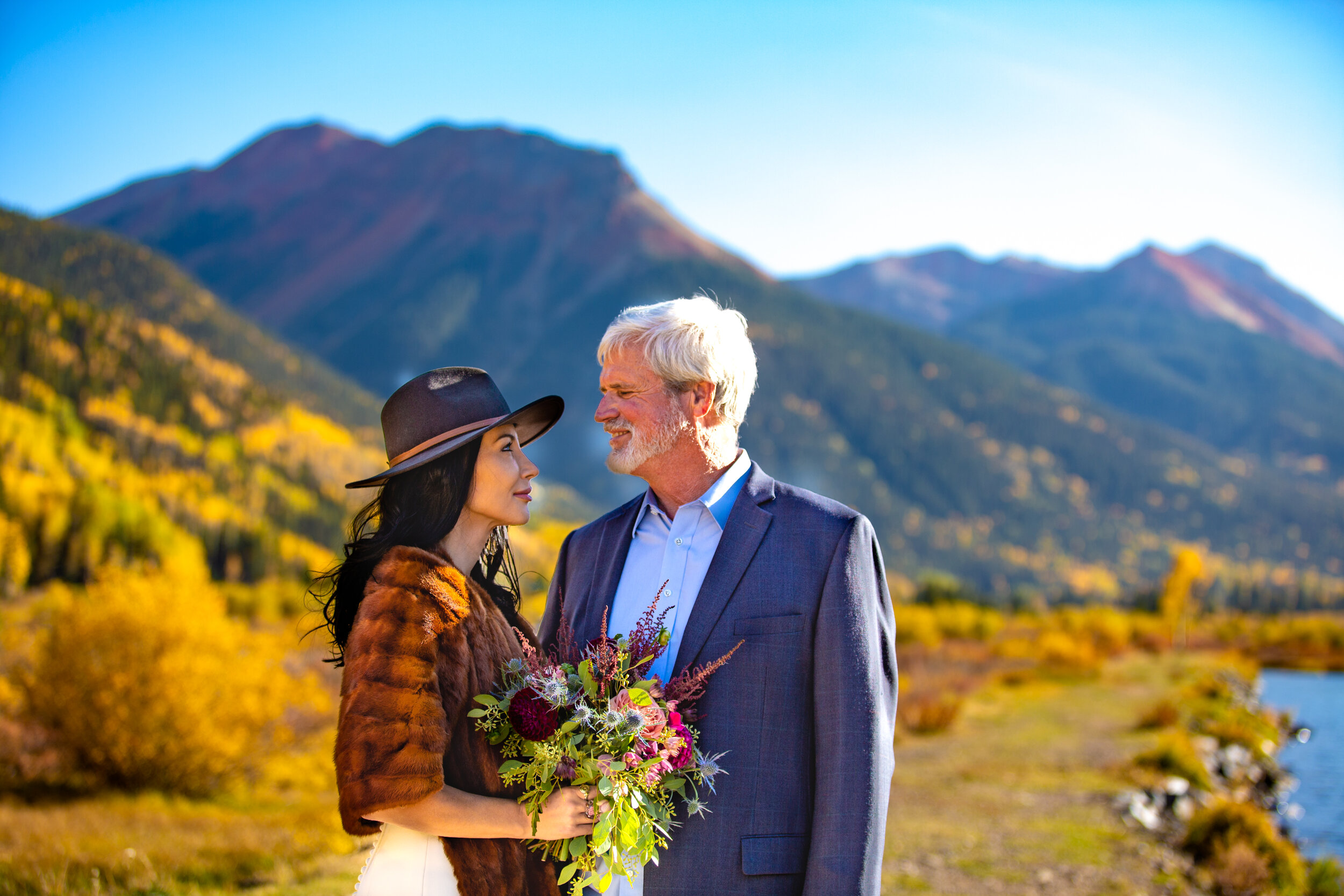  Bride’s Rosary  Crystal Lake, Ouray  Fall wedding  Ouray, Colorado  Red Mountain Pass Elopement  ©Alexi Hubbell Photography 2020 