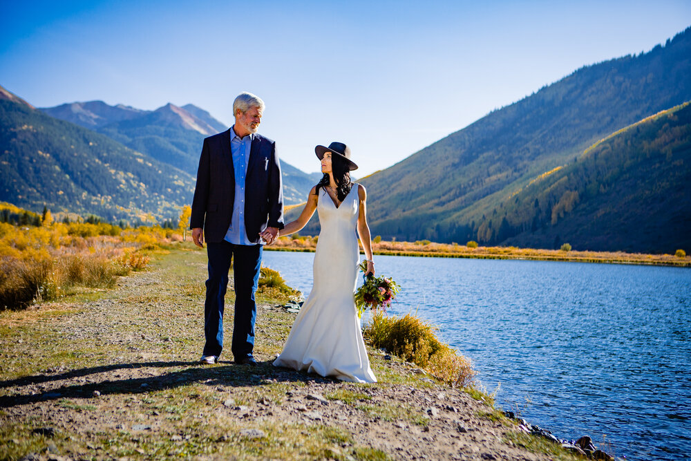  Crystal Lake, Ouray  Fall wedding  Ouray, Colorado  Red Mountain Pass Elopement  ©Alexi Hubbell Photography 2020 