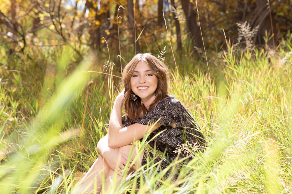  Durango Colorado senior portraits outdoors in Fall  ©2023 Alexi Hubbell Photography 