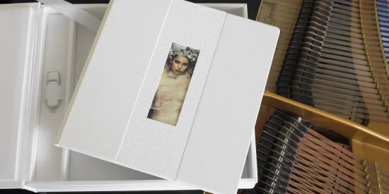 complete_album_box_white_lady_2.jpg