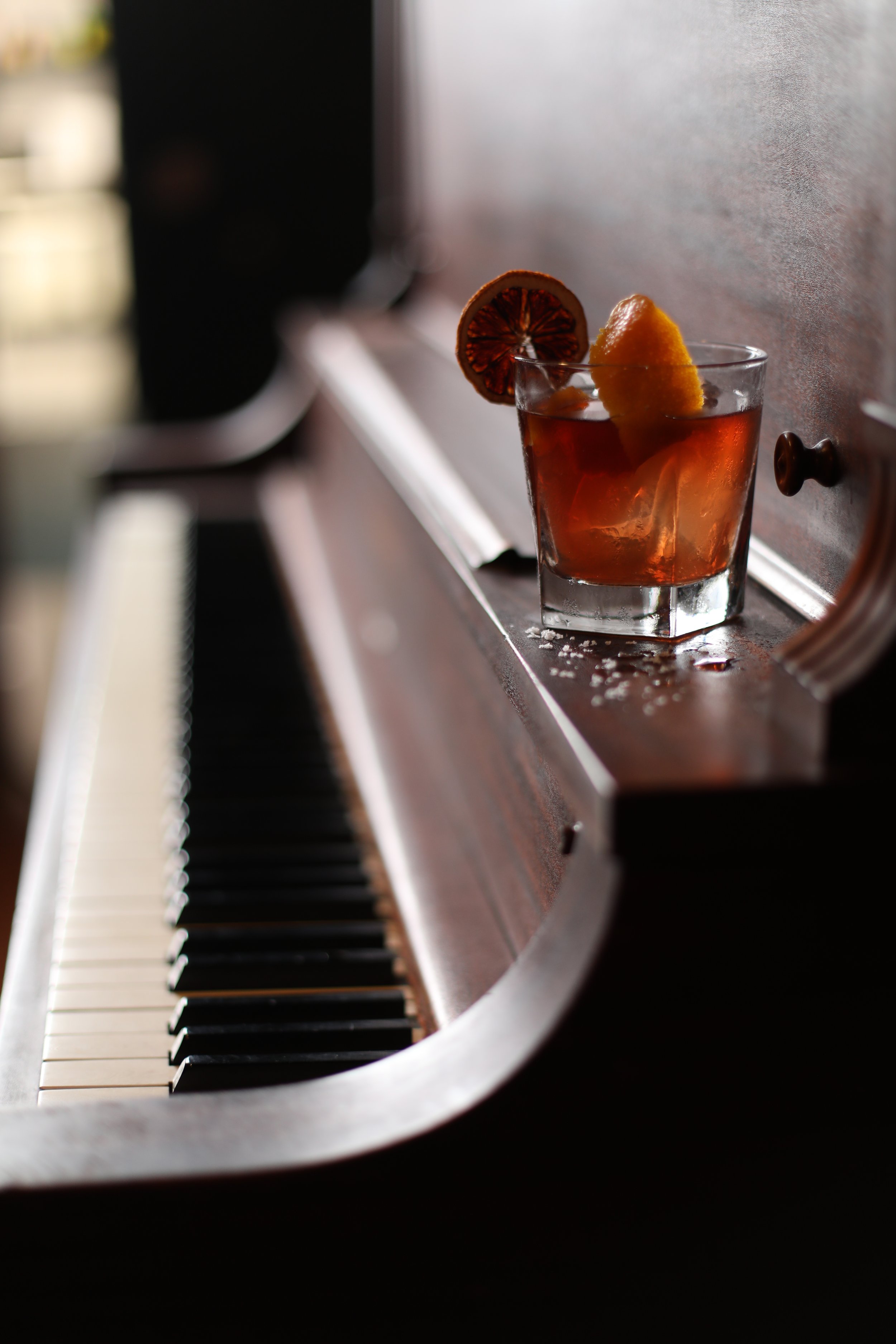Piano Old Fashioned.JPG