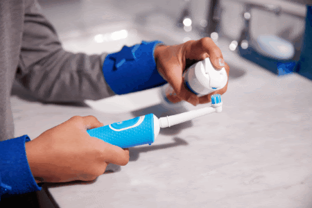 crest+kids+toothpaste.gif