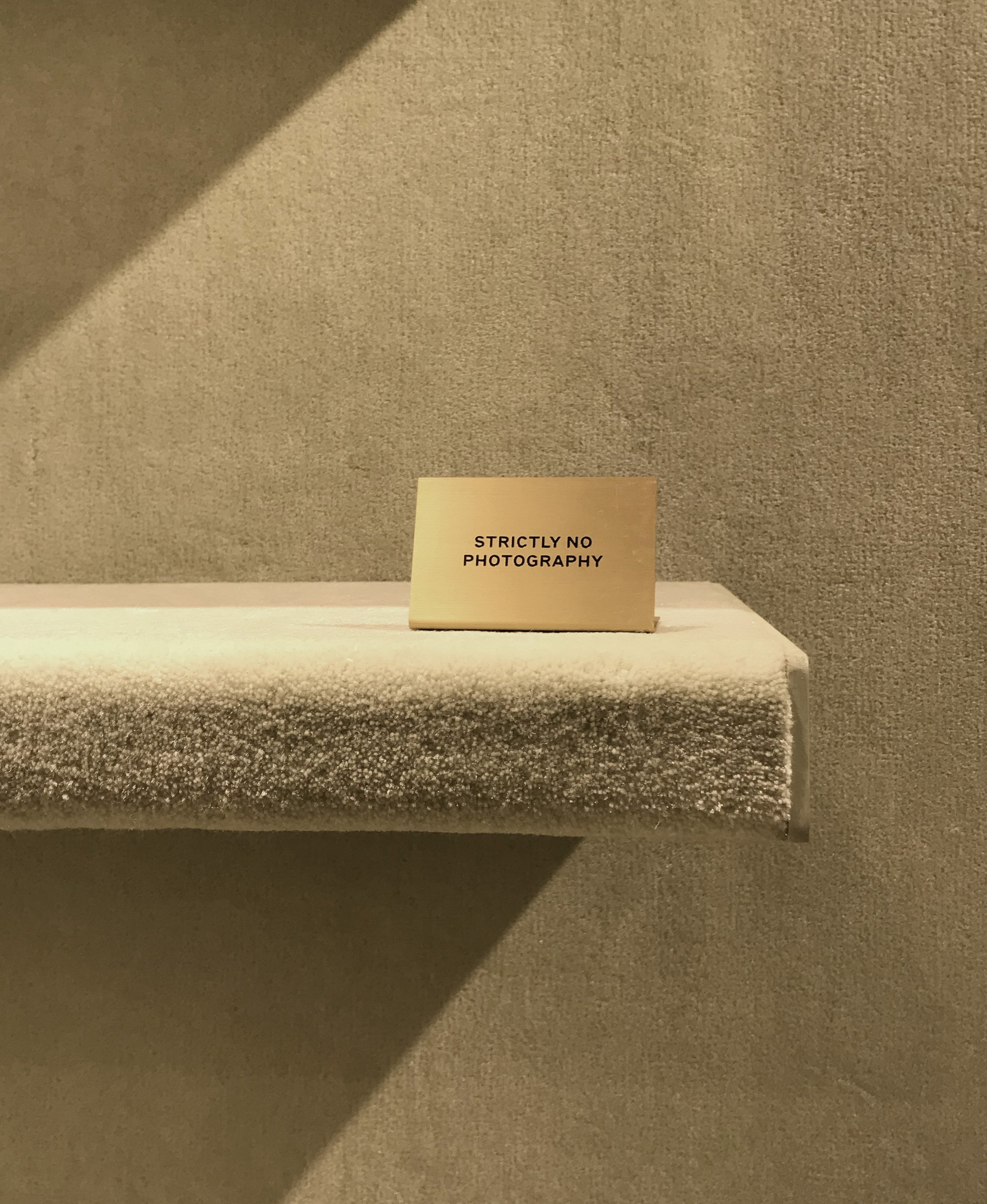 Burberrysign.jpg