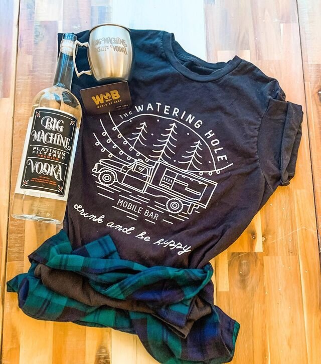 ⭐️ 🍺 G I V E  A W A Y ⭐️ 🍺 
We are so excited to partner up with Big Machine Vodka for our first giveaway! 
To enter to win this AMAZING package including a bottle of @bigmachinevodkarva, a $25 gift card to World of Beer, a Watering Hole shirt &amp