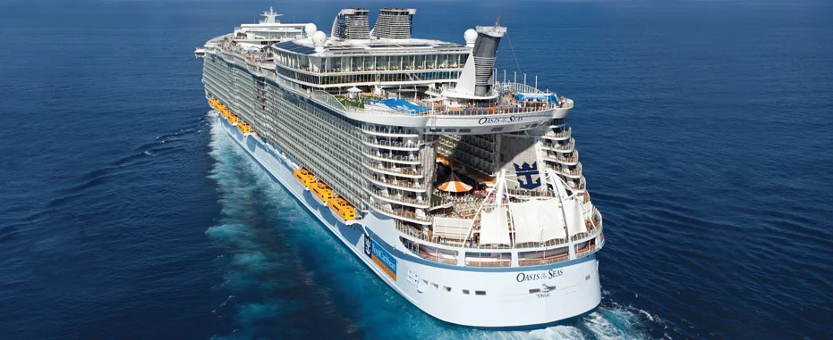 Oasis of the Seas from RC site rear view.jpg