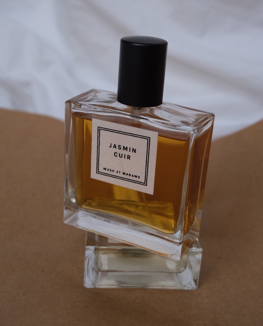 Elegant &amp; Unfettered⁠
⁠
Seeking the elusive balance between masculine and feminine, Jasmin Cuir marries intoxicating jasmine blossoms with leather's timeless cool. As it blooms on the body, this unfettered fragrance's experimental spirit emerges 