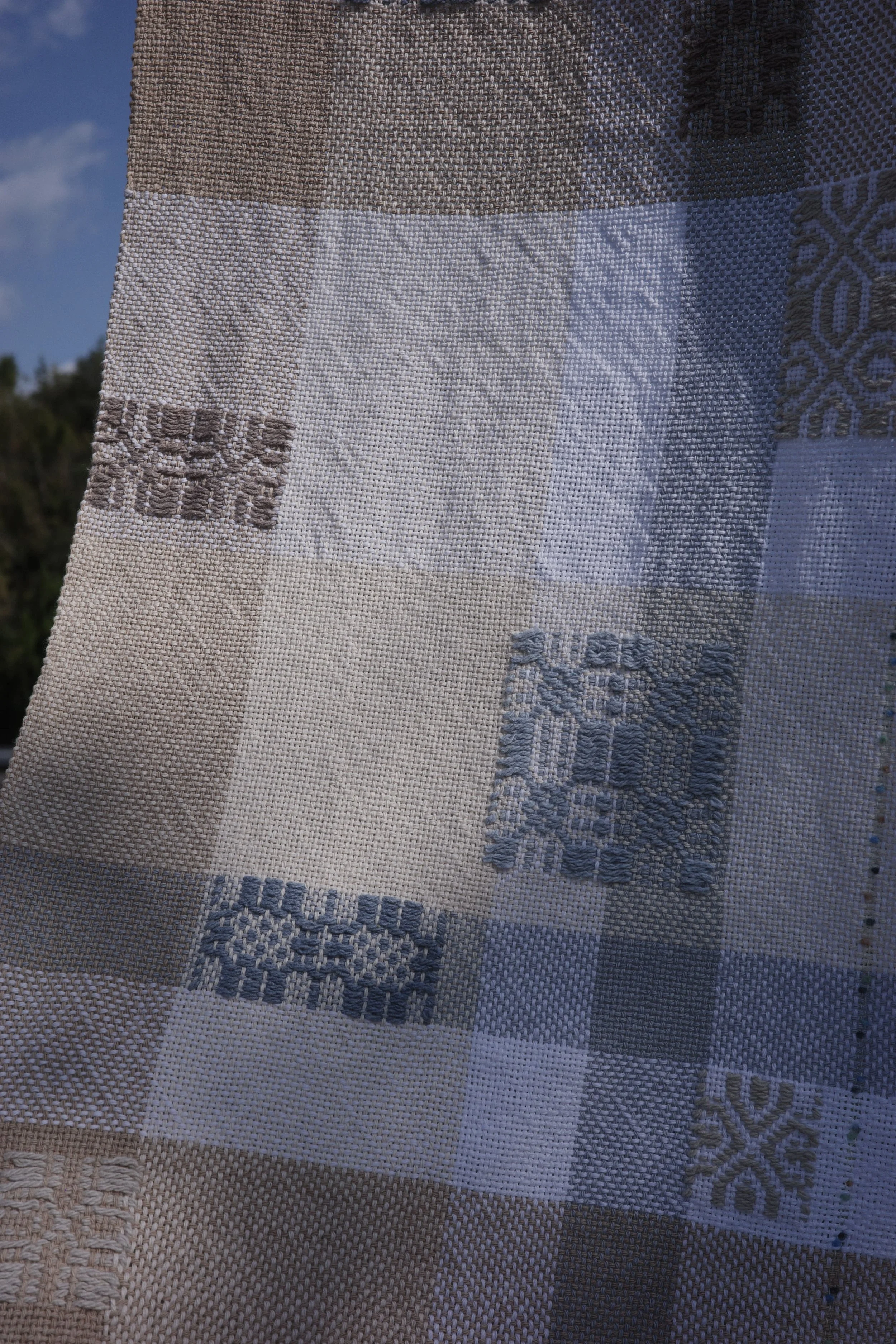 R0001946-min.jpg