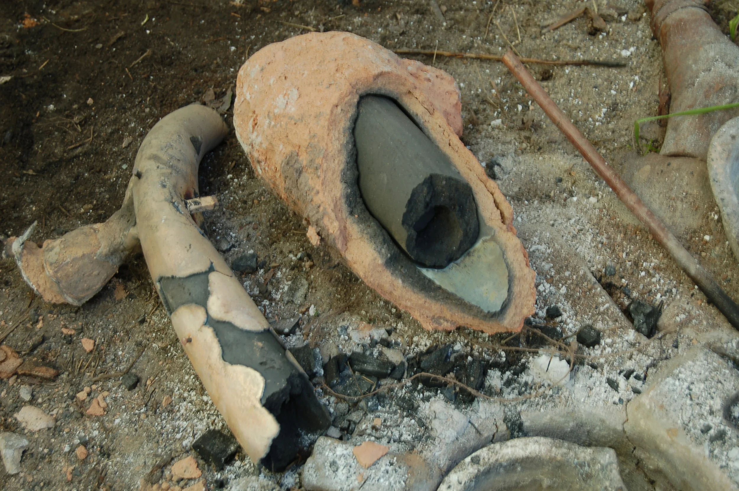 Fragment of a broken LBA horn mould and miscast of a horn. The vented core is evident