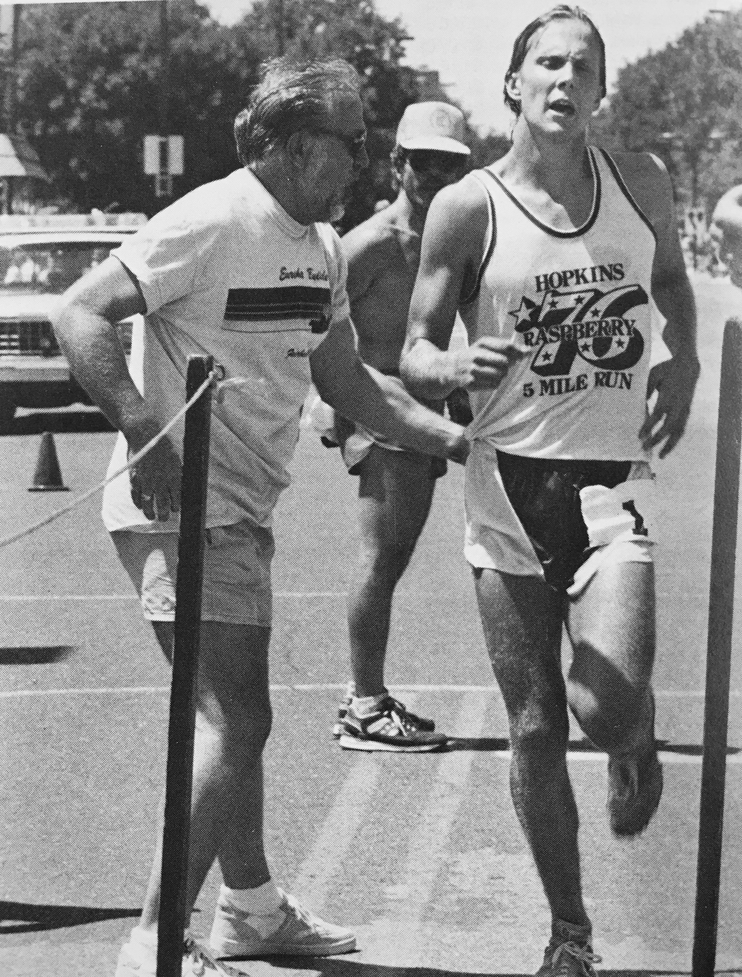 Olympian Bob Kempainen sporting his 1976 Hopkins Raspberry Run tank while winning the 5-mile in 1987. (Photo by Dennis Hahn)