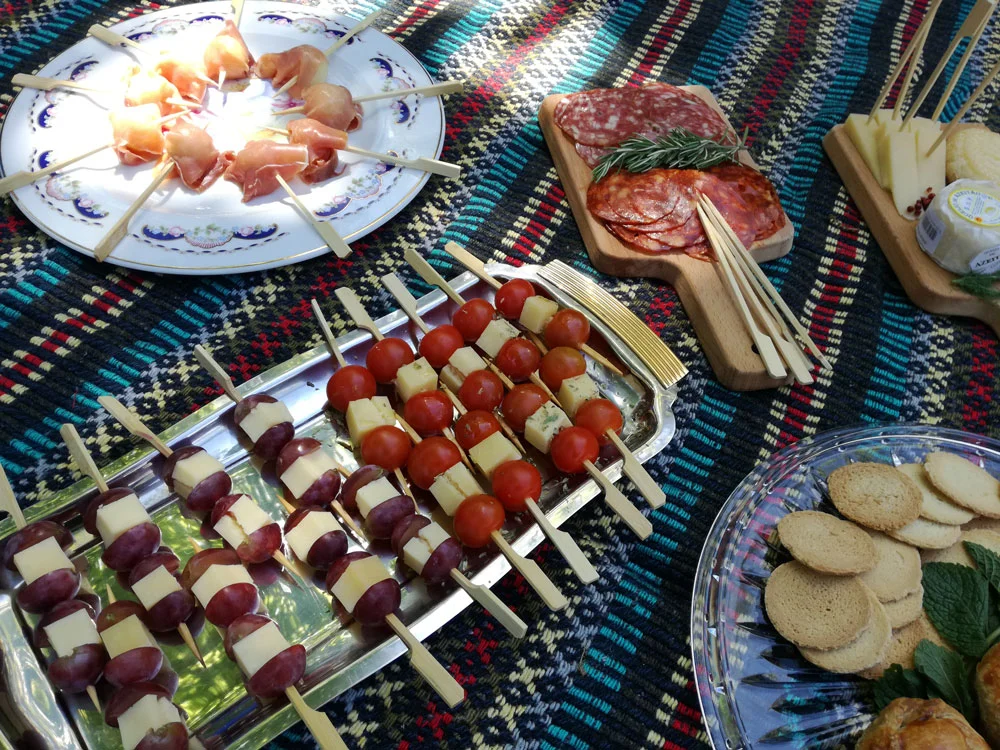 singulartrips-PICNIC-EXPERIENCE01.jpg
