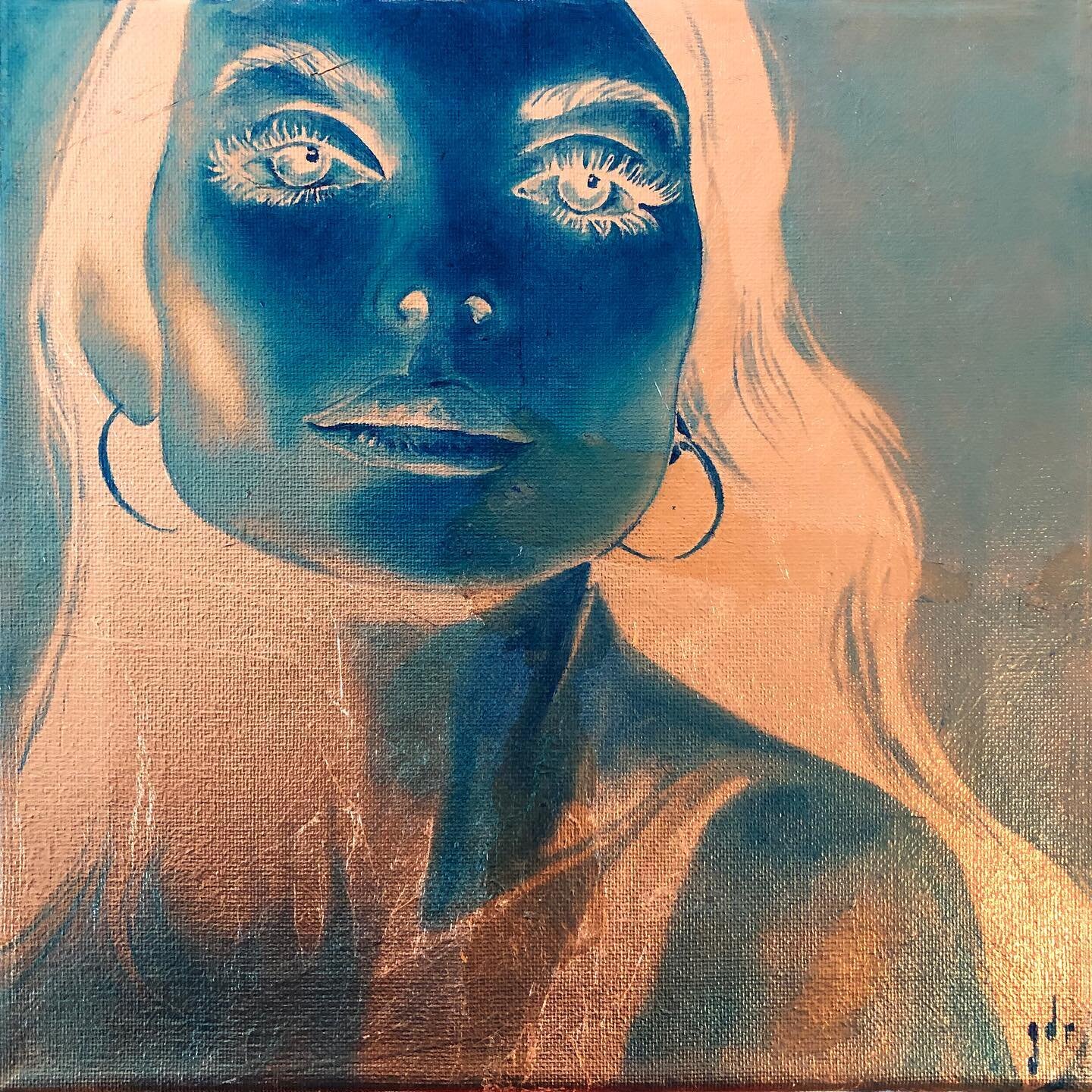 &ldquo;Her Smile&rdquo;
Oil and copper leaf on canvas 
10&rdquo;x10&rdquo; (sold)
#oilpainting #painting #copper #blue #copperleaf #face #portrait #reverse #hair #beauty #woman #art #arte #gingerdelrey #smile #artfinder