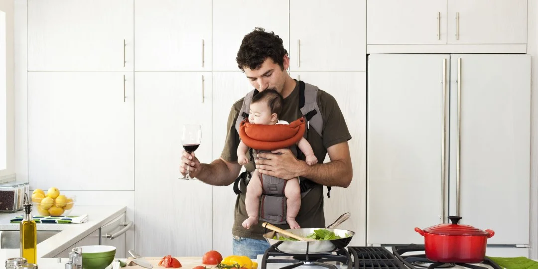 Study confirms men gain weight when they become dads