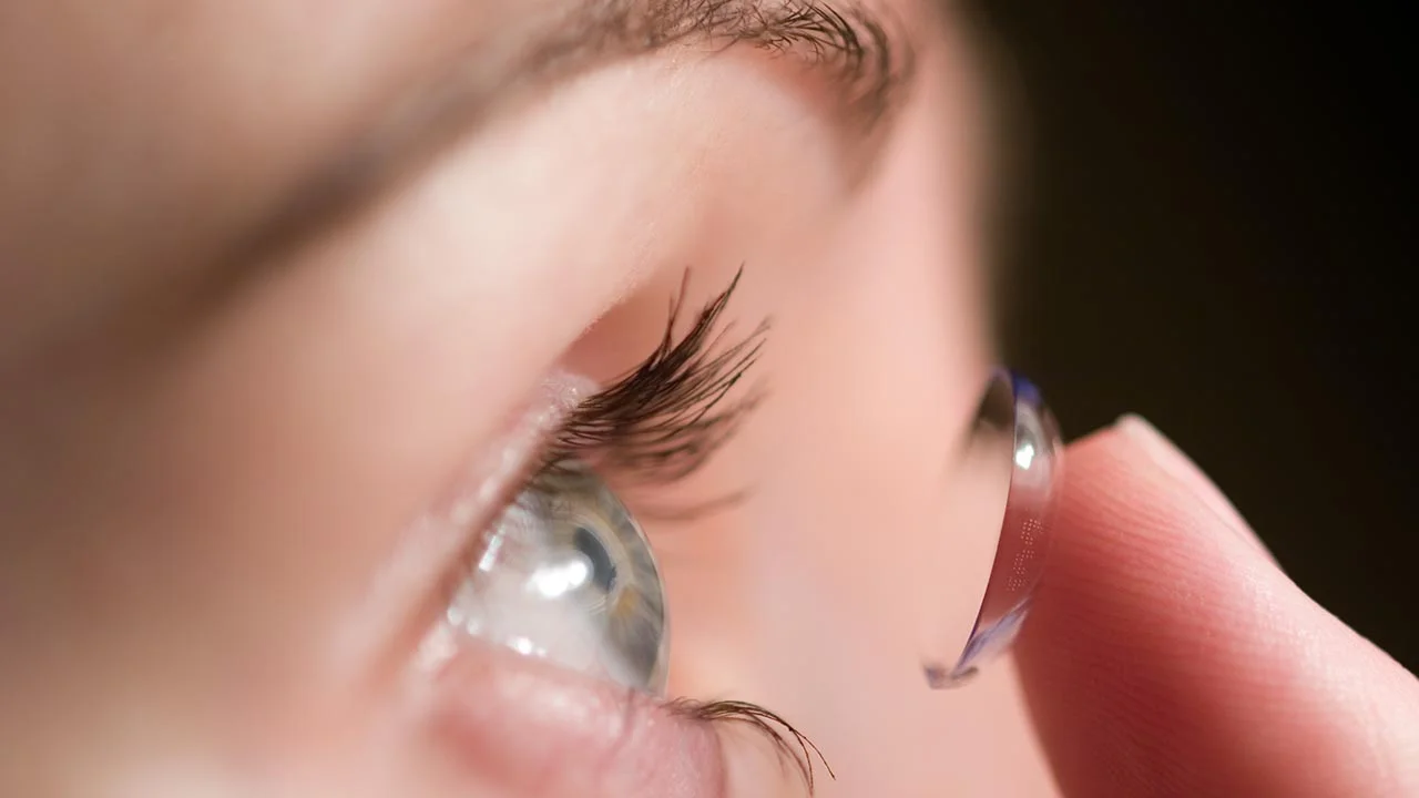 UV blocking Contact Lenses