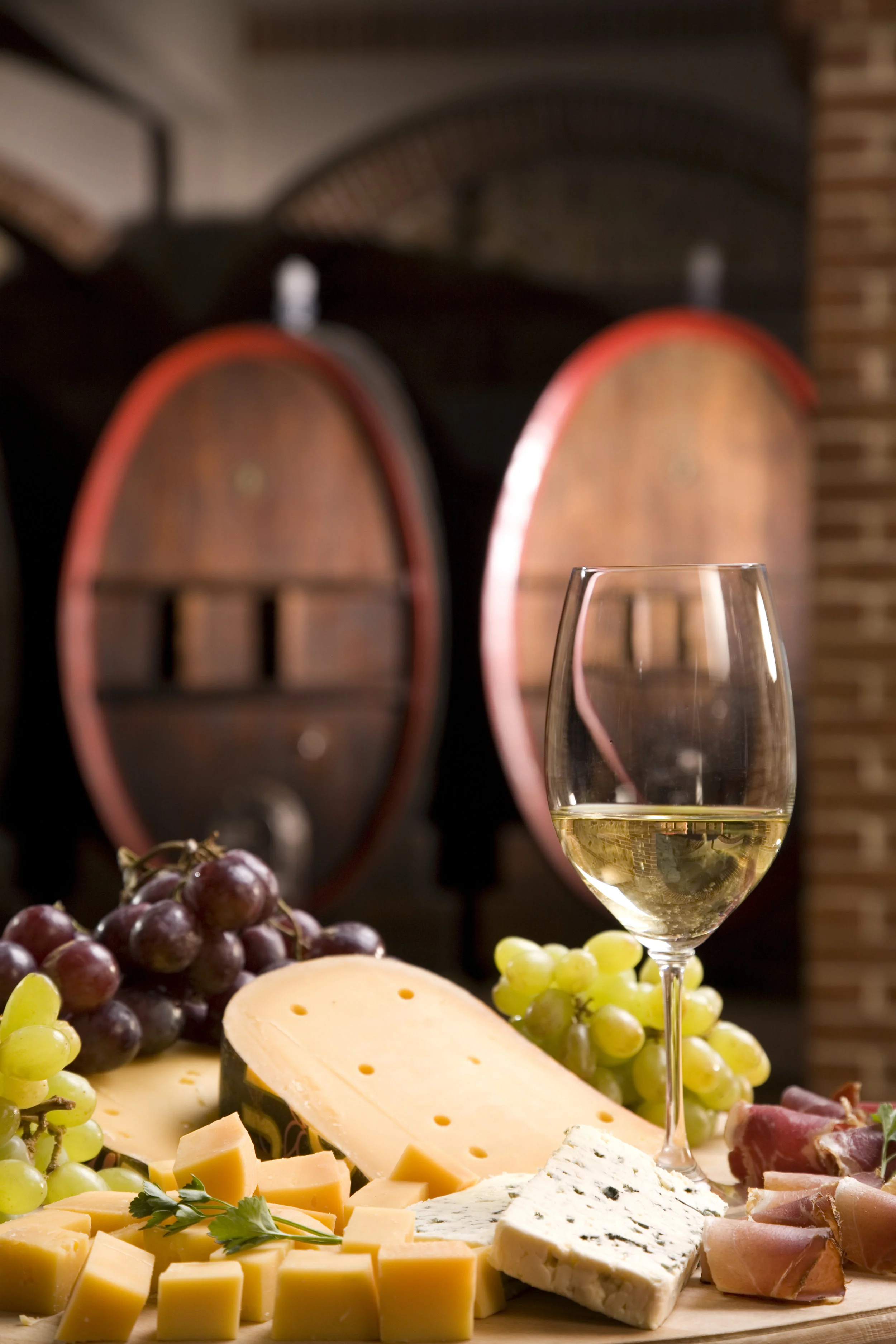 Study finds unexpected link between white wine and melanoma