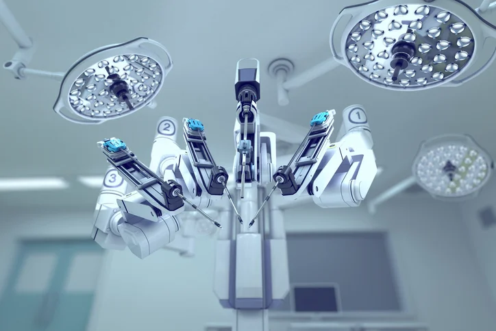 Robot-assisted radical prostatectomy has favorable results compared to laparoscopic radical prostatectomy