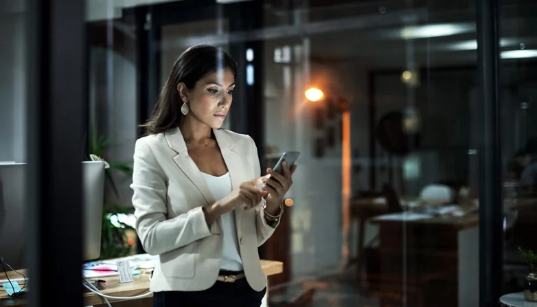 Unhealthy smartphone habits to give up