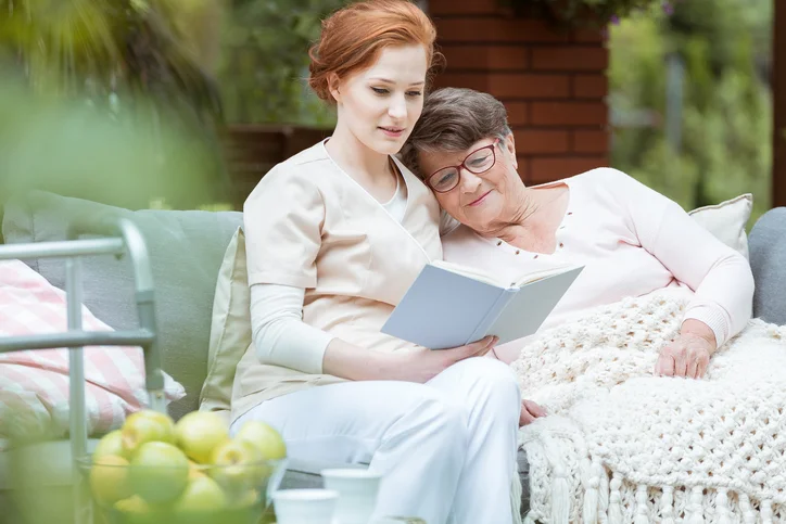 10 symptoms warning of early Parkinson’s disease