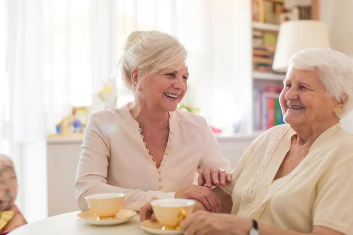 10 symptoms warning of Parkinson’s disease