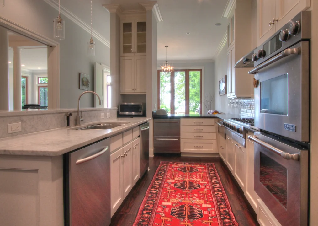02 Dowhan, James & Lauren Res Photos LV Selected kitchen.jpg