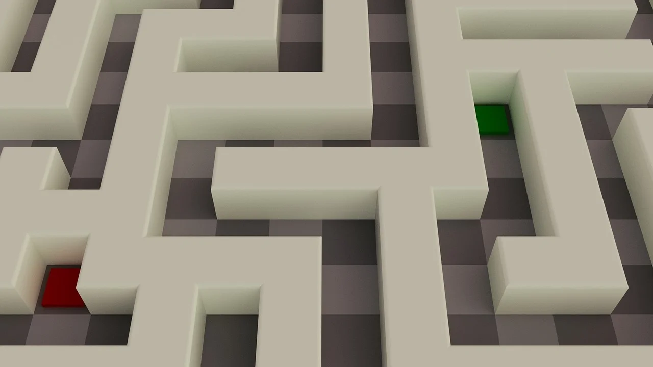 maze-1301483_1280.jpg