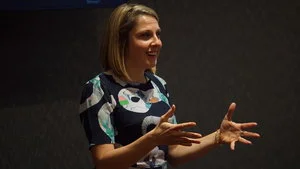 How to influence a stranger