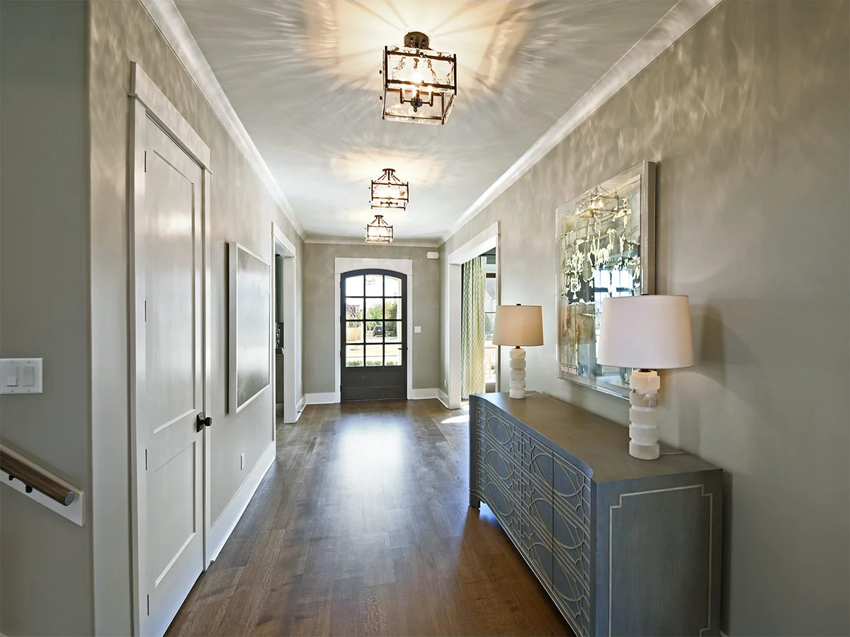 3215chapelwoods_entry.jpg