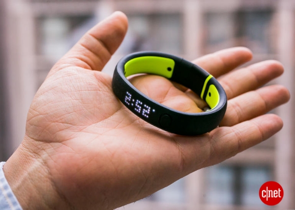 Nike_Fuelband_SE_35829199_02.jpg