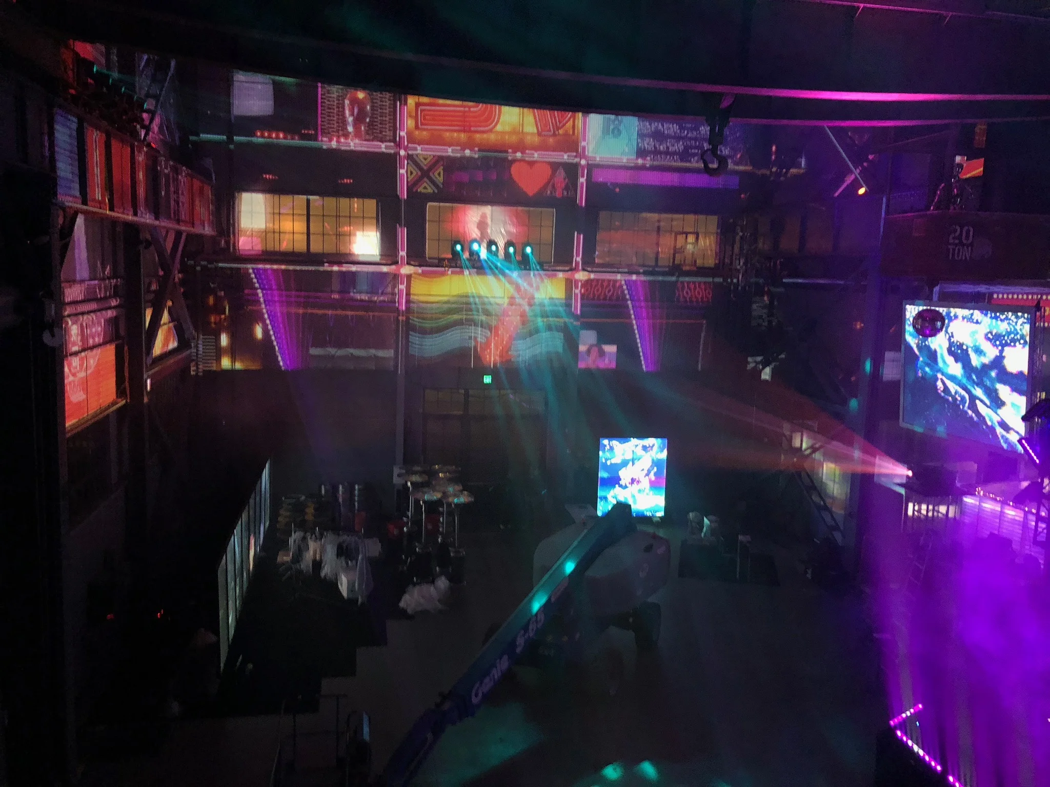 Helping out @ Obscura Digital for their Winter Party 2018