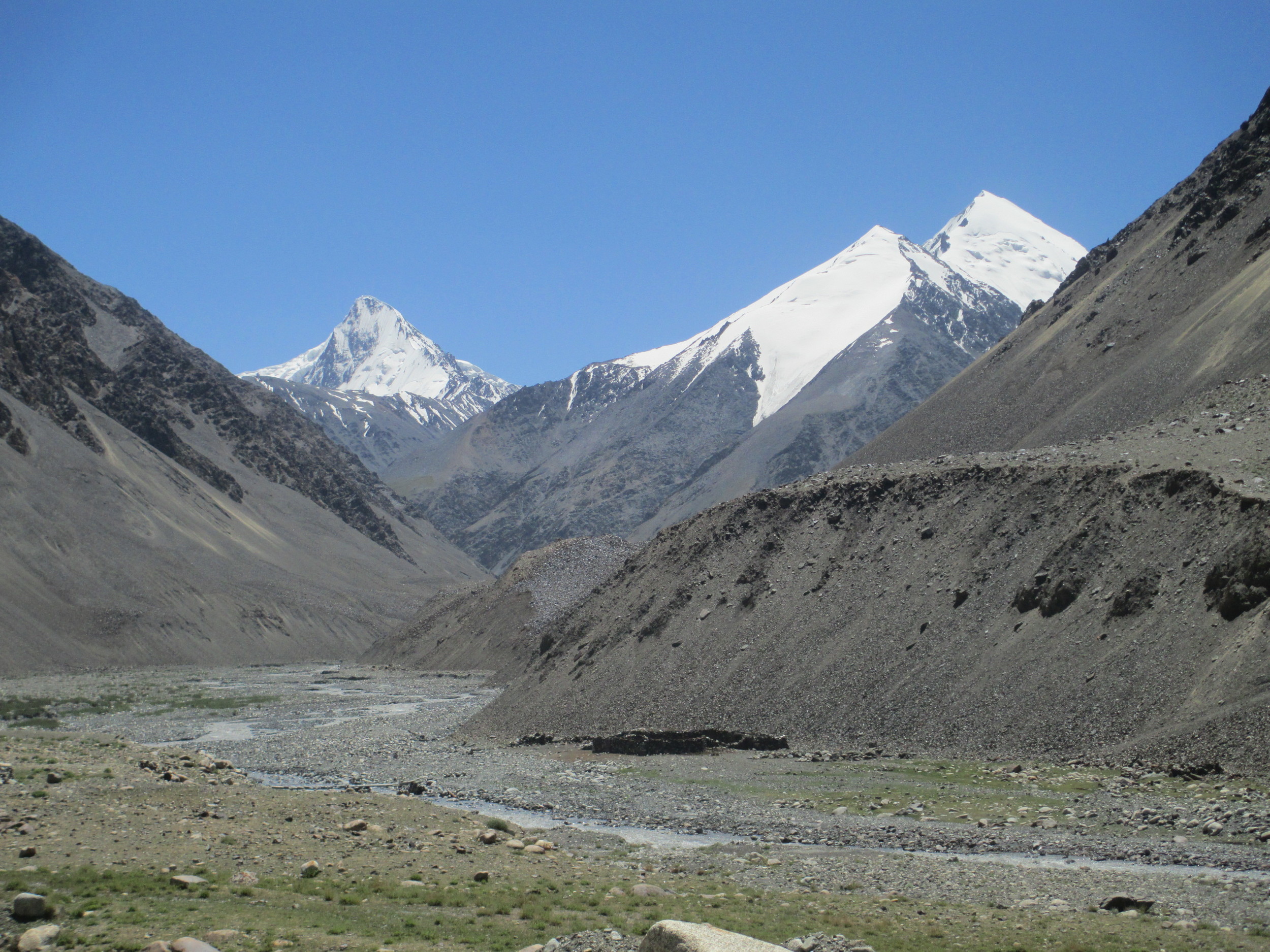 Scenery on way up to Kunjerabi pass
