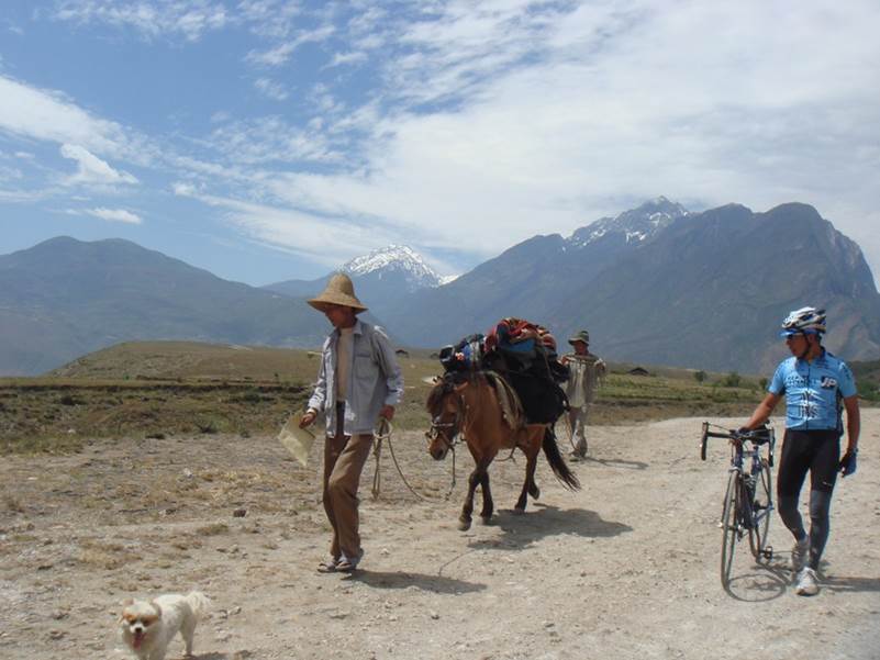  Loh checking out a different form of transport , Yunnan 