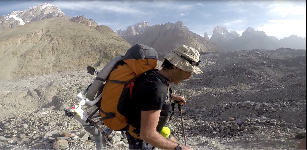 Hiking up the Baltoro