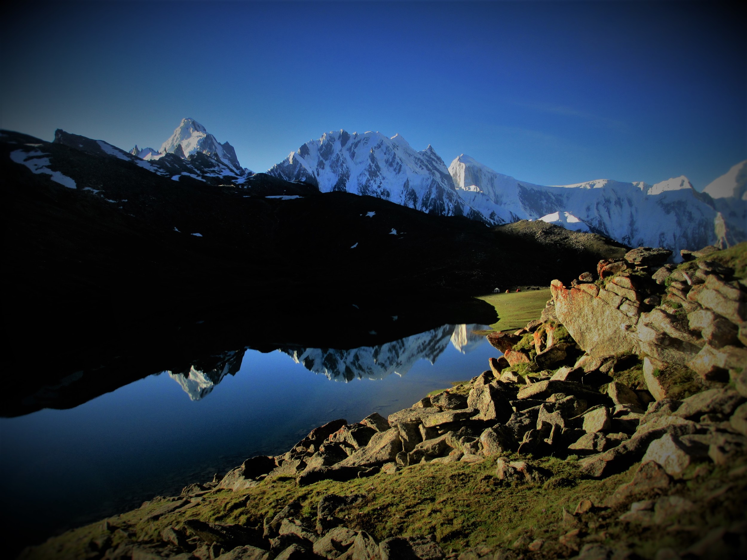 Rush Lake 4600 m at Dawn, Karakorum's in the Hunza behind.