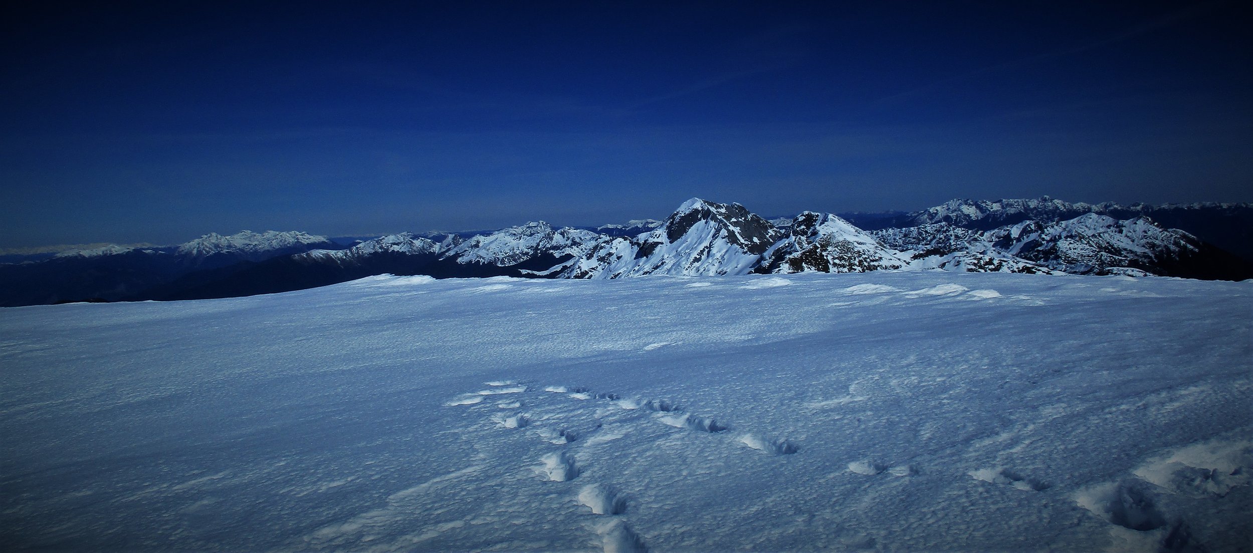 Having laid off Mount Arthur for awhile with the snow arriving its been on the menu 3 or 4 days a week while the kids are at school , nice views from the summit - sometimes.