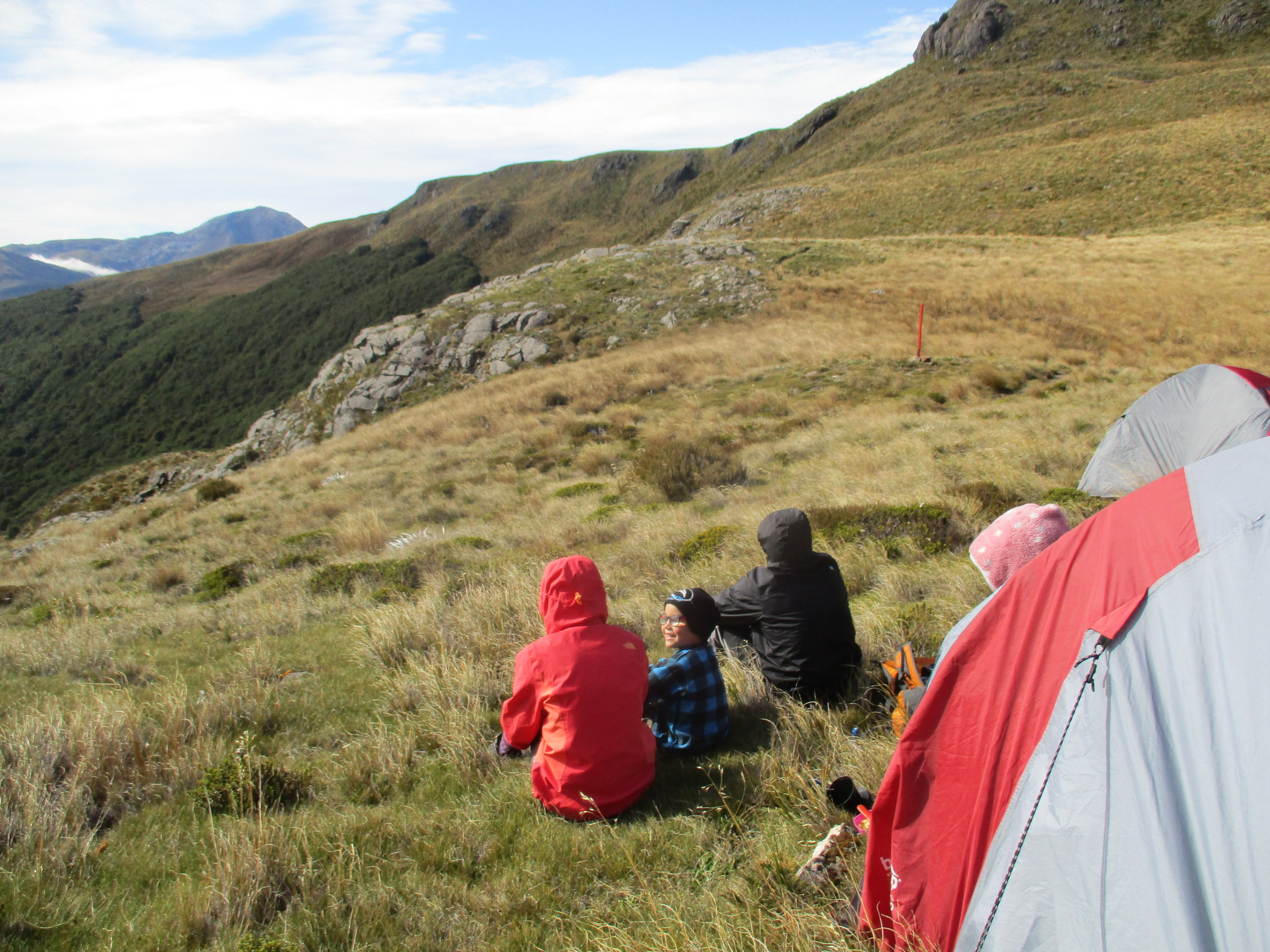 We went with Sergio and Mei who are watching the early morning view with Leo.