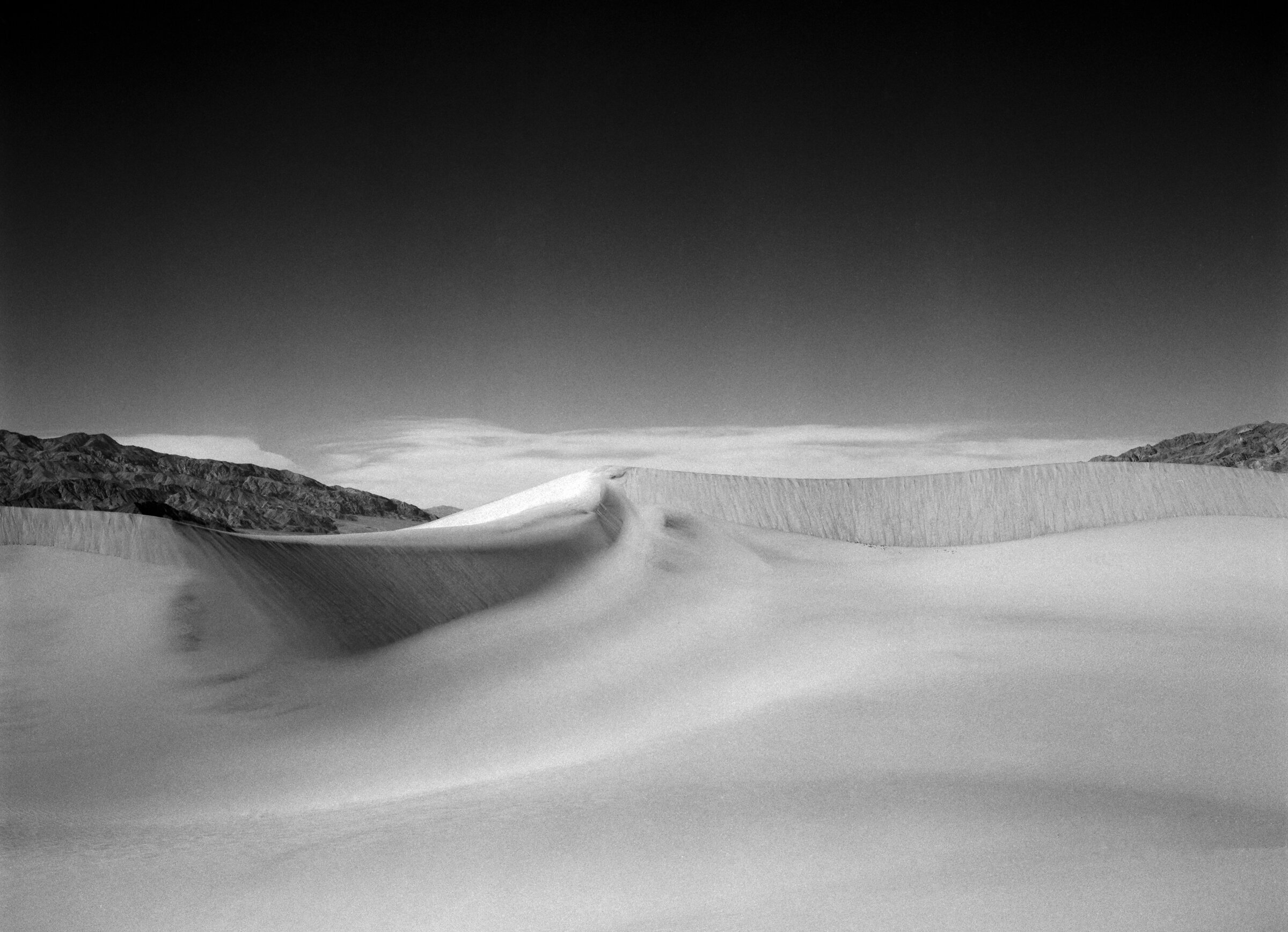 Death-Valley-120mm-BW-Rox-2400px-3.jpg