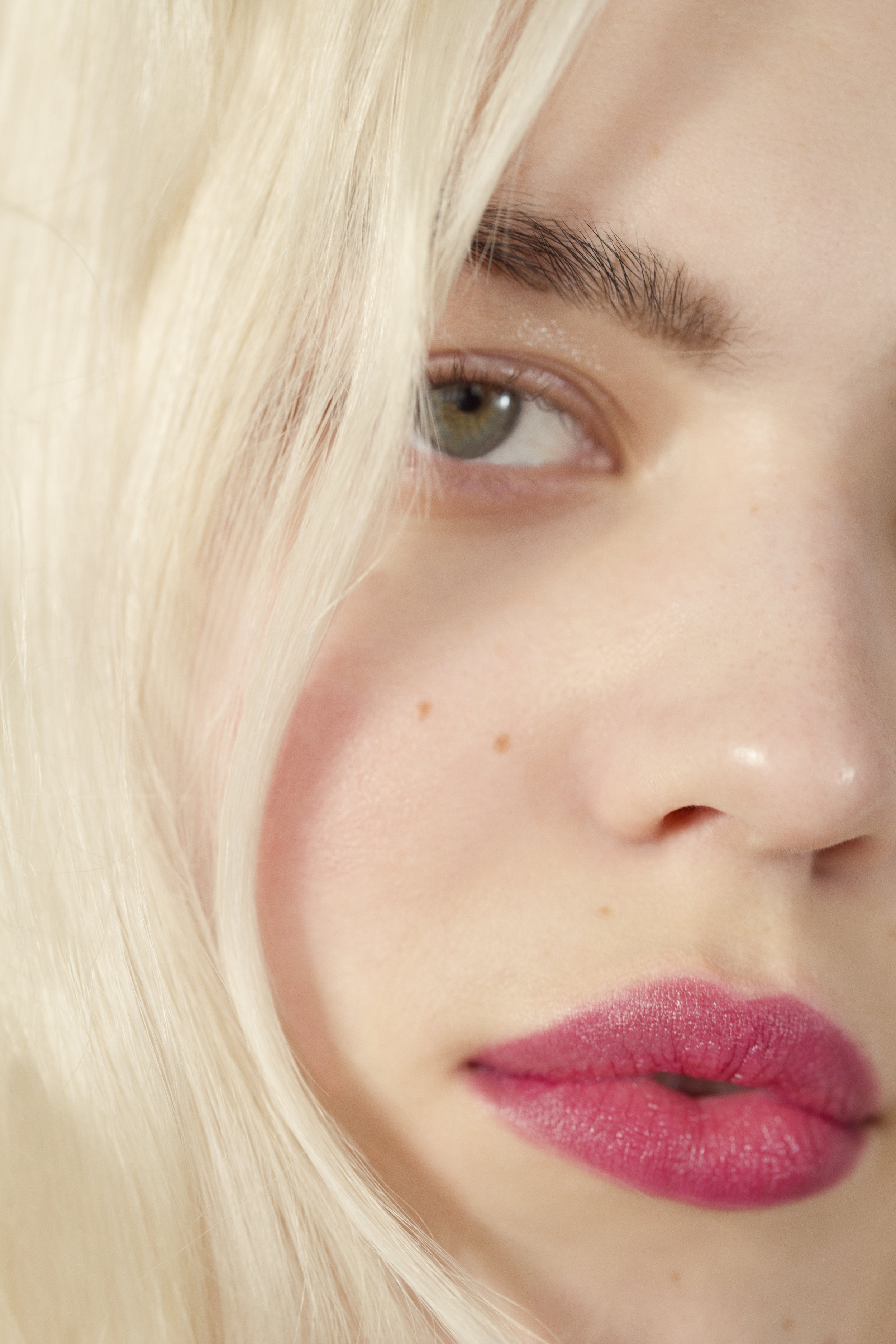 Nylon - Dior 11019.jpg