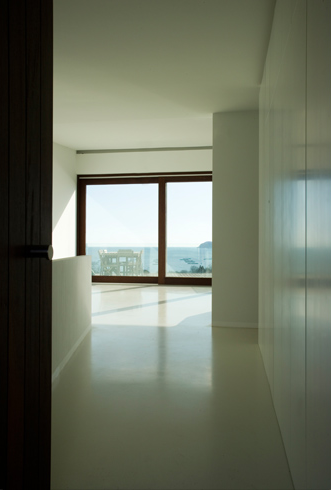 interior 2 w.png