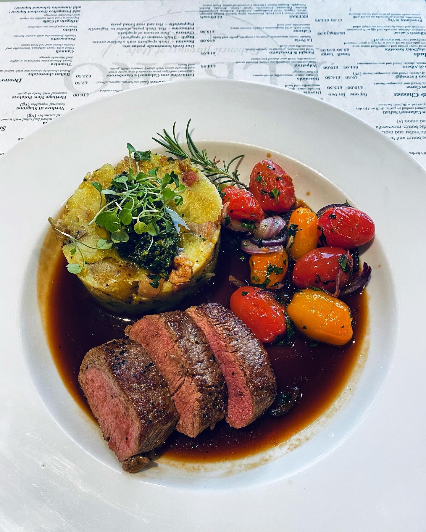 Fillet of Lamb with @iowtomatoes and pancetta crushed new potatoes is on our specials menu for this week 
&hellip; and we know you are going to love this one 😋🍅🥩 🥔 🥓 

#special #italianrestaurant #authenticflavours #italianflavour #brockenhurst 