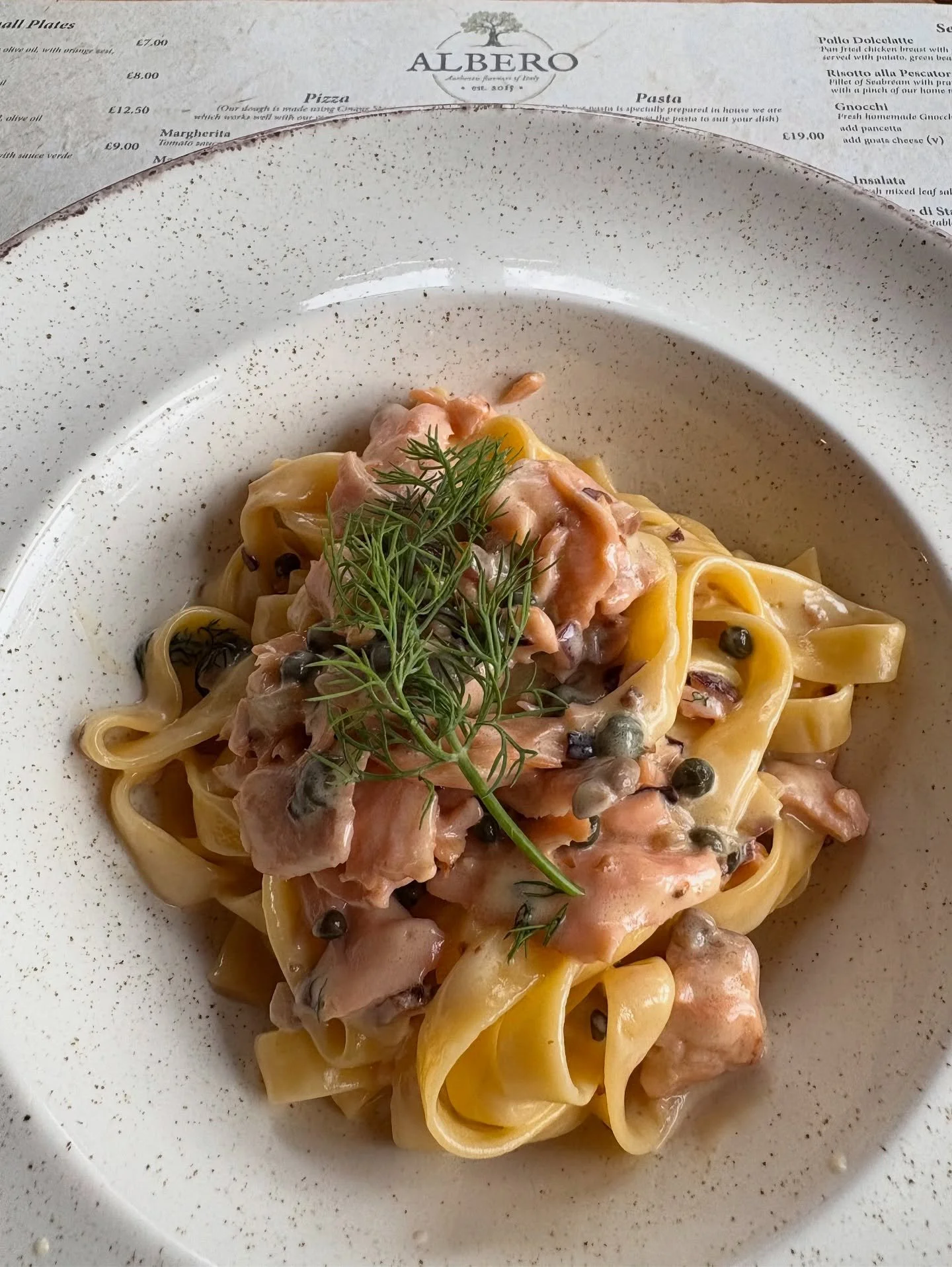 Fettuccine al Salmone is on our Specials menu, and we are happy is so popular with you 🍝 

#special #homemade #italianfood #pasta #salmon #italianclassic #comfortfood #yummy #italianrestaurant  #newforest #newforestrestaurant #brockenhurst