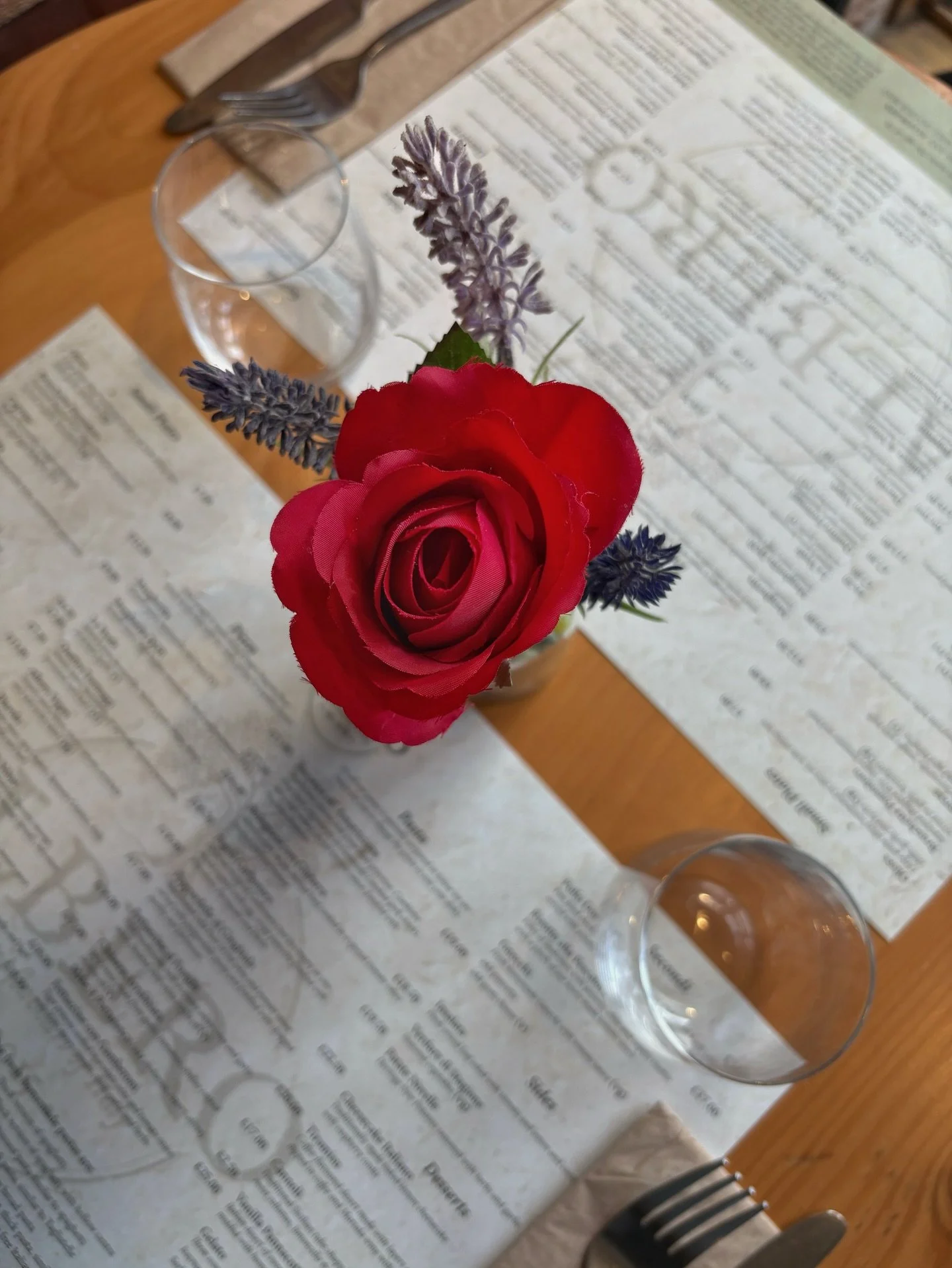 &ldquo;Non c&rsquo;&egrave; amore pi&ugrave; sincero di quello per il cibo&rdquo; 
(There is no love more sincere than the love of food) 

#valentinesday #love #celebration #italianfood #italianrestaurant